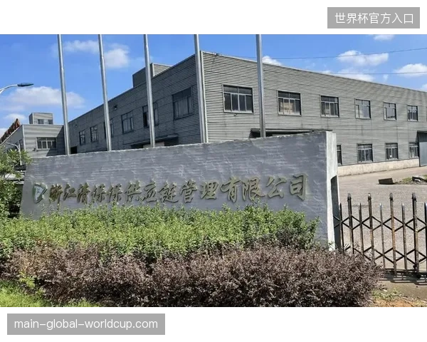 专业运营团队大举清退小作坊，体育赛事服务市场迈向高度集中化